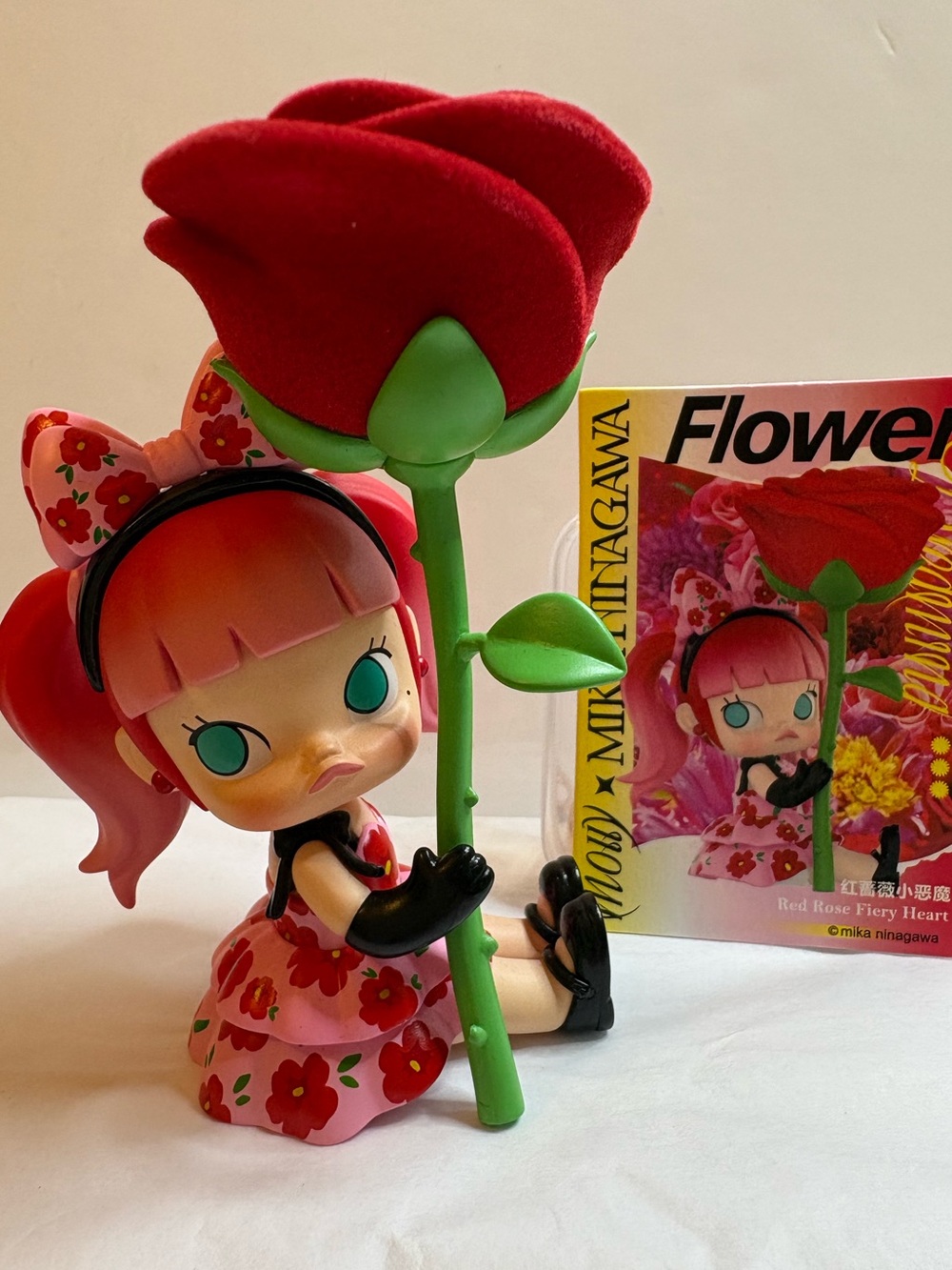 POP MART MOLLY × Mika Ninagawa – Red Rose Fiery Heart| Discontinued. THE Chase